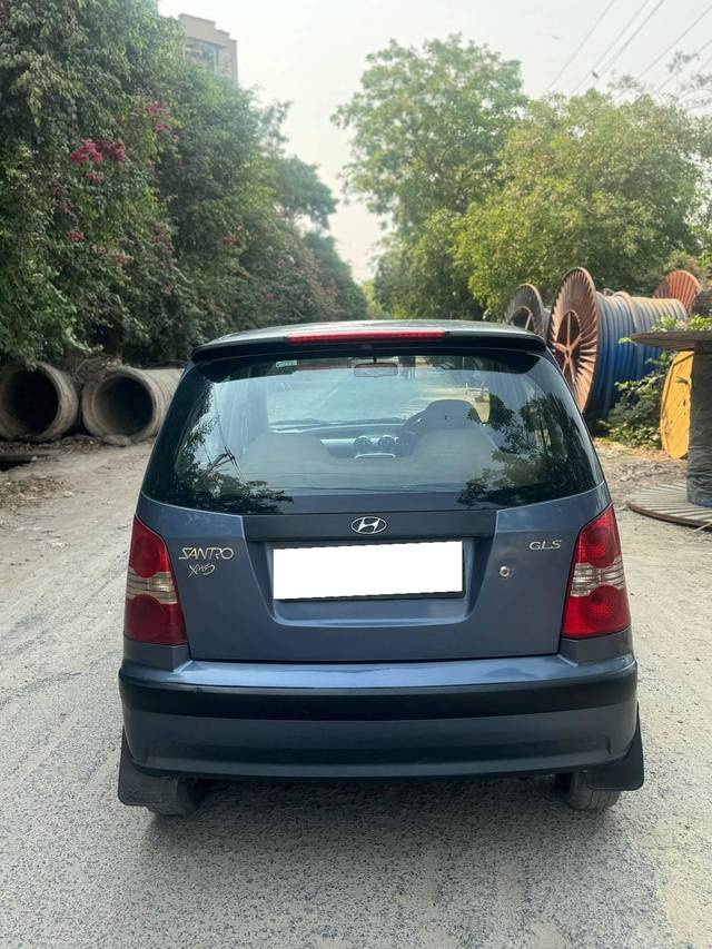 https://images10.gaadi.com/usedcar_image/4510398/original/processed_35f0e5ad411c59ec3cfcb9c154bd22ea.jpg?imwidth=6401