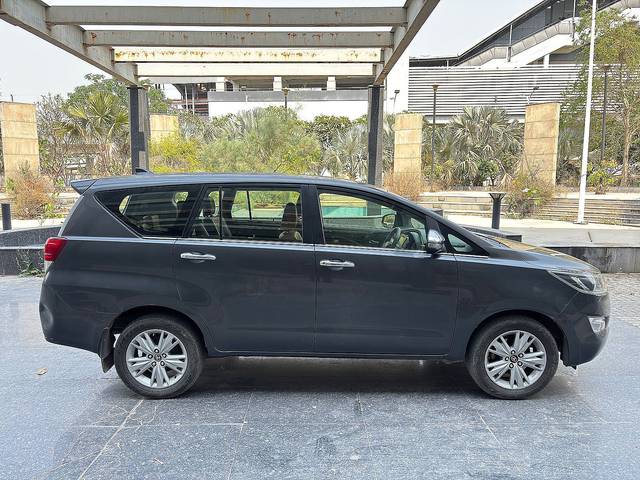 https://images10.gaadi.com/usedcar_image/4510400/original/6fa15acd6a9fbf063b7973835bbcdd8e.jpg?imwidth=6401