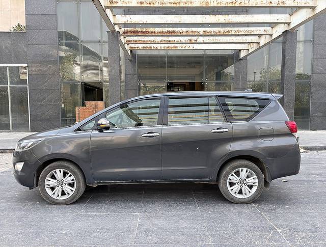 https://images10.gaadi.com/usedcar_image/4510400/original/b513de86f72f668ae71f5ba773ca333d.jpg?imwidth=6402