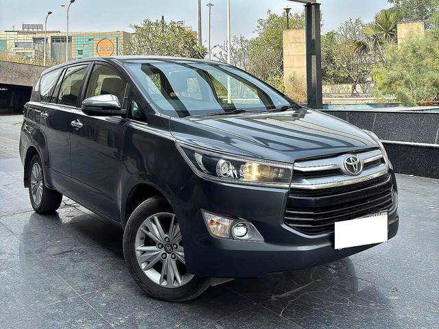 https://images10.gaadi.com/usedcar_image/4510400/original/processed_8139f8e4abb35eaa30544be9a95b9fd0.jpg?imwidth=6400