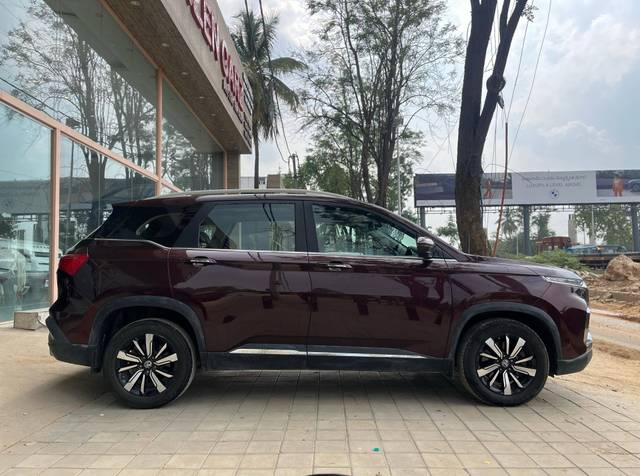https://images10.gaadi.com/usedcar_image/4510419/original/processed_fd8e4dc5c953a056e0827aea56522a09.jpg?imwidth=6401
