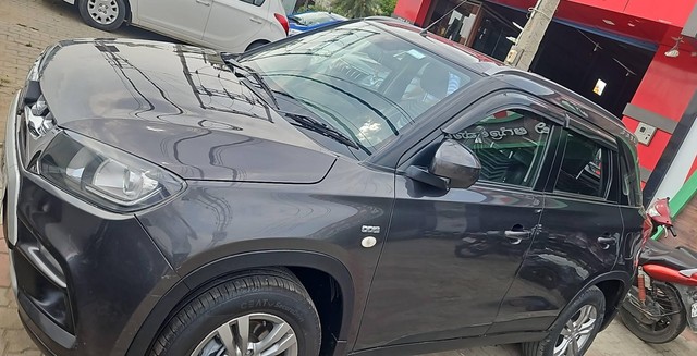 Second-hand 2017 Maruti Vitara Brezza ZDi for sale in Kolar-5