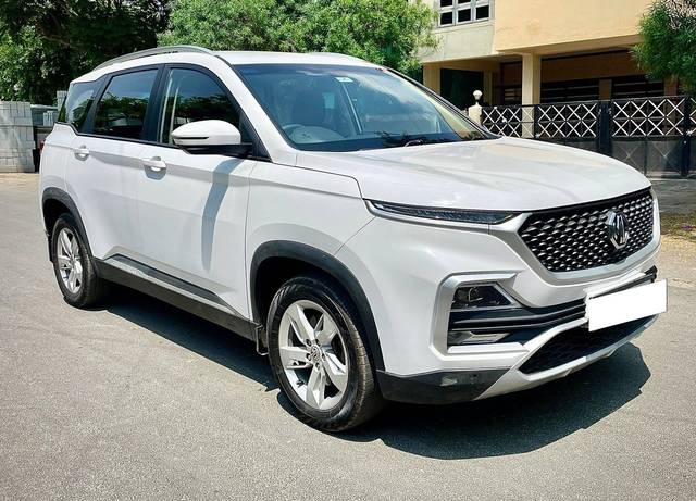 https://images10.gaadi.com/usedcar_image/4510437/original/processed_cdf1023403b2d26f0a2aff881f38ebb2.jpg?imwidth=6400
