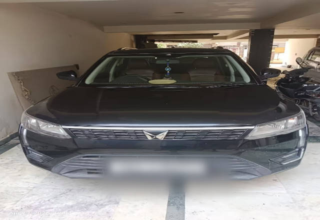 https://images10.gaadi.com/usedcar_image/4510472/original/8f9878d5-c8e8-402b-8f67-401b4c7fcebc.?imwidth=6400