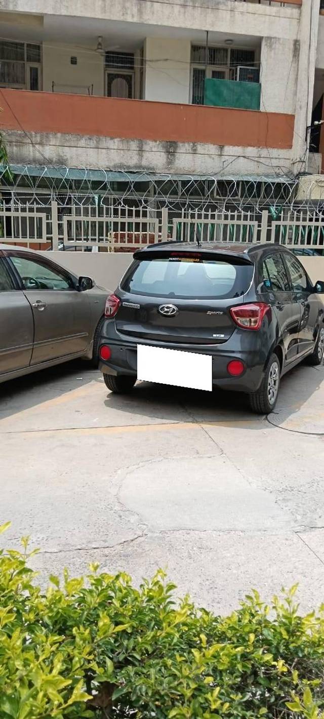 https://images10.gaadi.com/usedcar_image/4510481/original/processed_d19dd243-0087-4e99-a005-7bba99ec1638.jpg?imwidth=6401