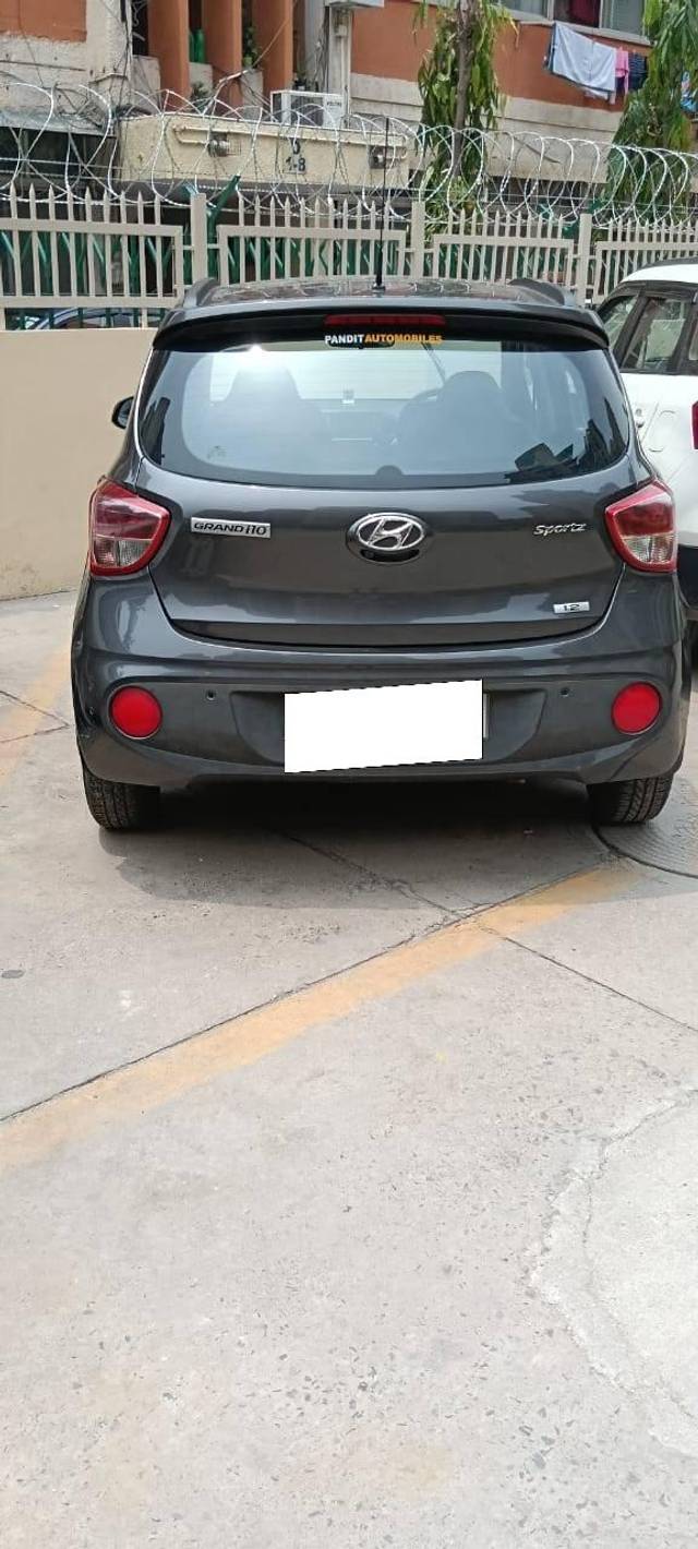 https://images10.gaadi.com/usedcar_image/4510481/original/processed_fe077d0e-a028-4937-82a4-4fc867a944fb.jpg?imwidth=6402