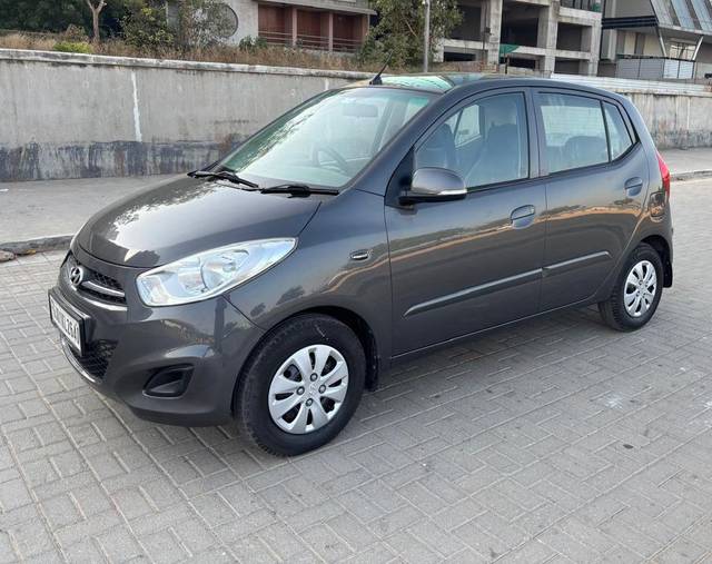 https://images10.gaadi.com/usedcar_image/4510526/original/07cb0c3d367b738c5f4e01243b6213ba.jpg?imwidth=6402