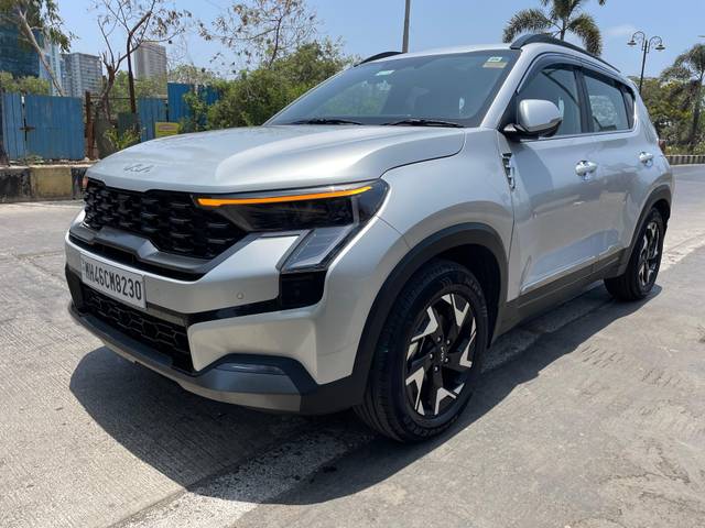 https://images10.gaadi.com/usedcar_image/4510527/original/f8411a96f97dba0a4033f036fd7029e9.jpg?imwidth=6402