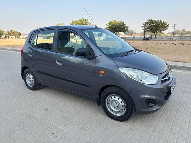 https://images10.gaadi.com/usedcar_image/4510530/original/9f95bd652f98d2bd19dc349d252b7e9a.jpg?imwidth=6400
