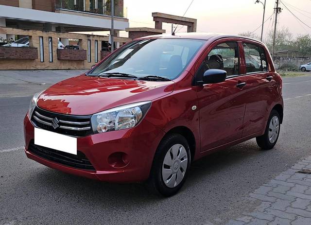 https://images10.gaadi.com/usedcar_image/4510534/original/processed_9feddce0cec99fee6969bfd744a7e0c9.jpg?imwidth=6402