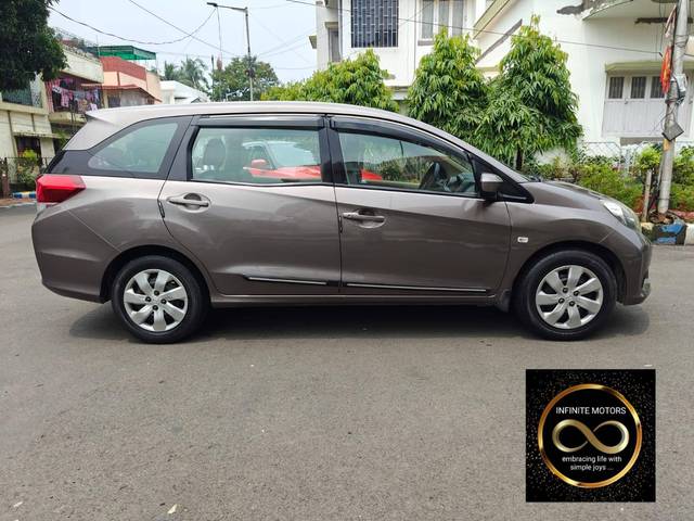 https://images10.gaadi.com/usedcar_image/4510550/original/processed_0be53e13637d98842b5f186124b0ad4b.jpg?imwidth=6401