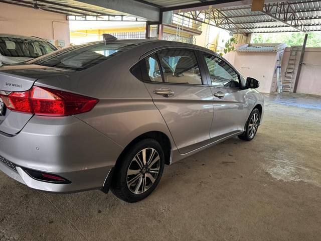 https://images10.gaadi.com/usedcar_image/4510553/original/607428de8b5752143d7971b46b95f91a.jpg?imwidth=6401