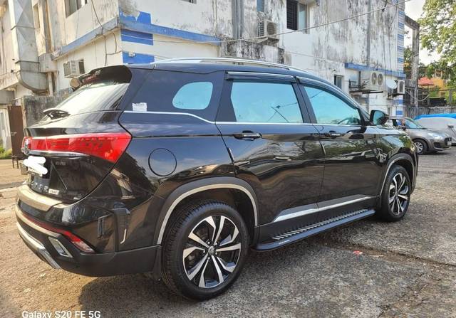 https://images10.gaadi.com/usedcar_image/4510565/original/processed_83164d098102843771a8f23627a49252.jpg?imwidth=6402