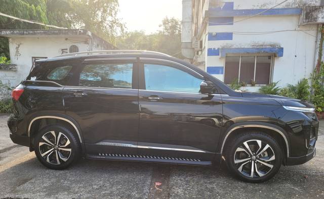 https://images10.gaadi.com/usedcar_image/4510571/original/339ad1bc3cdeef3fb012e904e84f707a.jpg?imwidth=6401