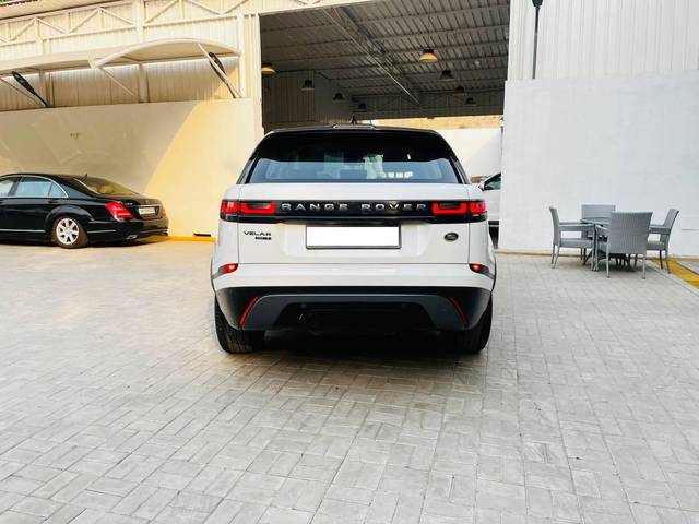 https://images10.gaadi.com/usedcar_image/4510572/original/processed_3a09fca6944668641ade0497c9524a13.jpeg?imwidth=6401