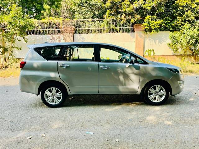 https://images10.gaadi.com/usedcar_image/4510574/original/ffaa56dd30c3e3be7fbd7630a41fe974.jpg?imwidth=6401