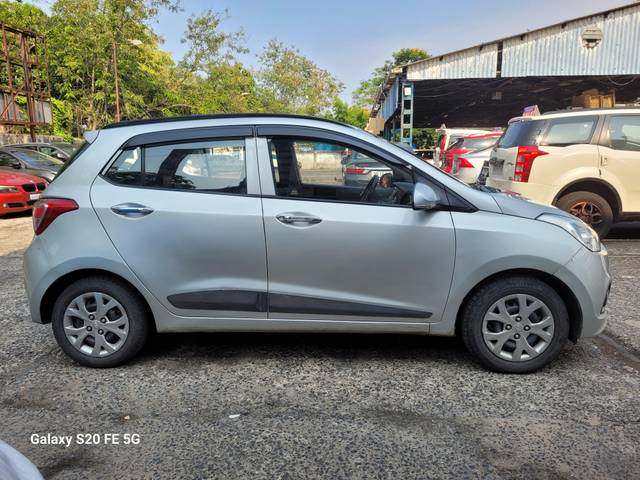 https://images10.gaadi.com/usedcar_image/4510575/original/processed_fa553eb28a521664092d847b96e0036e.jpg?imwidth=6401