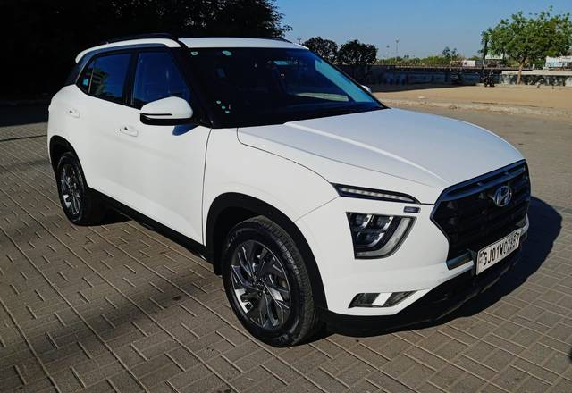 https://images10.gaadi.com/usedcar_image/4510576/original/32096aadd241e83384ef978cd725b698.jpg?imwidth=6400