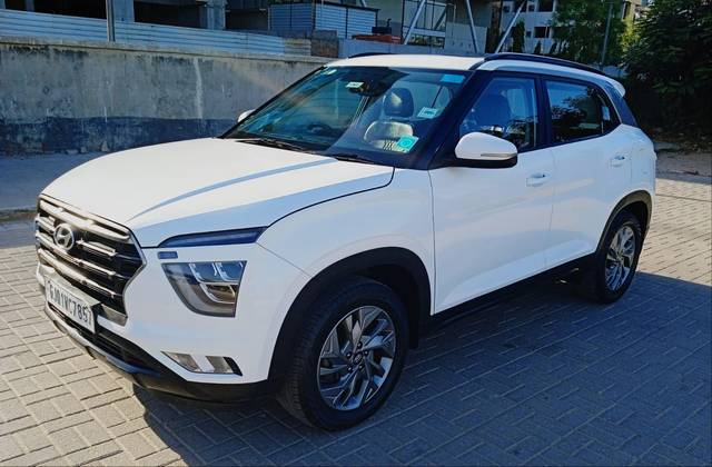 https://images10.gaadi.com/usedcar_image/4510576/original/45aee934f5f3e02aabc0aa9be6574e0a.jpg?imwidth=6401