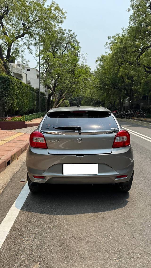 https://images10.gaadi.com/usedcar_image/4510583/original/processed_b316a858-c6d8-46bc-9237-31546104dc6e.jpg?imwidth=6401