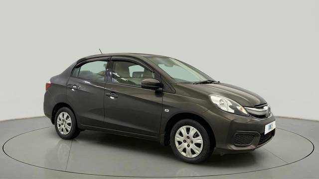 https://images10.gaadi.com/usedcar_image/4510586/original/3b9bdfd52e4033f0d897a9ab0396b610.jpg?imwidth=6400