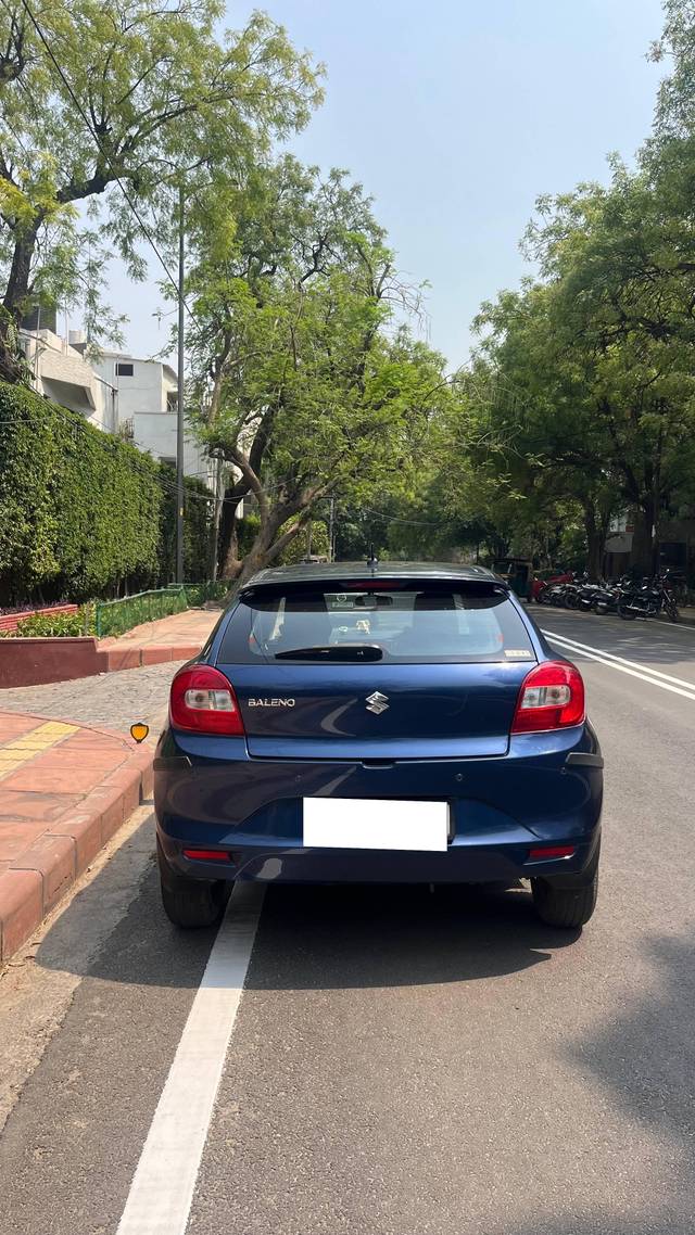 https://images10.gaadi.com/usedcar_image/4510588/original/processed_775eeb9c-b318-4c49-af99-8299af58bc7b.jpg?imwidth=6401