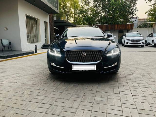 https://images10.gaadi.com/usedcar_image/4510594/original/processed_31a7251926c458b672d5219f29fe46cf.jpeg?imwidth=6402