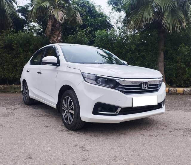 https://images10.gaadi.com/usedcar_image/4510643/original/processed_25dfd83e276204dbb2cbbcccd7c1f45f.jpg?imwidth=6400