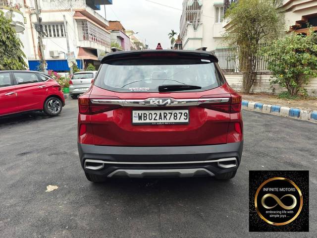 https://images10.gaadi.com/usedcar_image/4510647/original/processed_7ca3ad06d67455ef284bc4f5ceaad38f.jpg?imwidth=6402