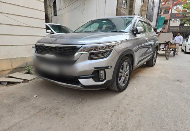 https://images10.gaadi.com/usedcar_image/4510652/original/6ea23c83-1ea6-41cf-9010-a5435de65cff.?imwidth=6402