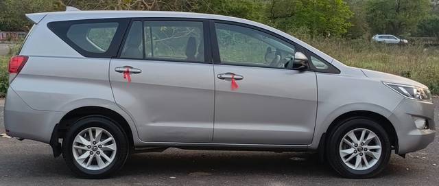 https://images10.gaadi.com/usedcar_image/4510658/original/cb5d9eb88d9d0852d76fd53f1ff17092.jpg?imwidth=6401
