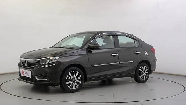 https://images10.gaadi.com/usedcar_image/4510667/original/cb4cec292a518928b1f0f714d66866fa.JPG?imwidth=6400