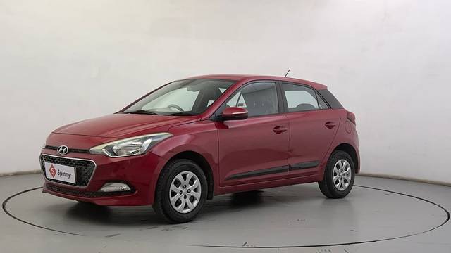 https://images10.gaadi.com/usedcar_image/4510678/original/a6395f6a210b6ecd4f14168dd1c901d4.JPG?imwidth=6400