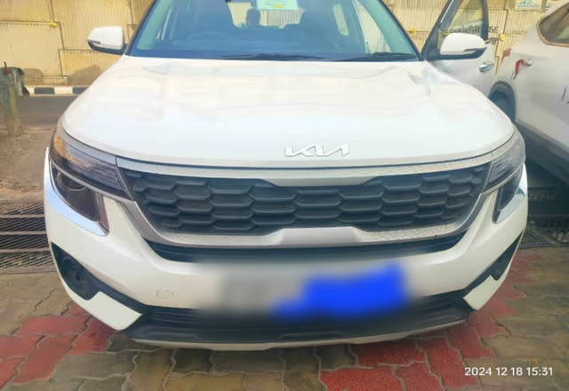 https://images10.gaadi.com/usedcar_image/4510688/original/b492afe2-945f-446d-a3d4-08228b714990.?imwidth=6400