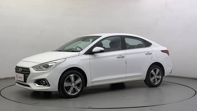 https://images10.gaadi.com/usedcar_image/4510695/original/34ae1982b89999ab383b867014bdc7e8.JPG?imwidth=6400