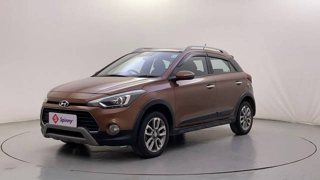 https://images10.gaadi.com/usedcar_image/4510776/original/7d5776c902956f2fc95584fa21f37684.JPG?imwidth=6400