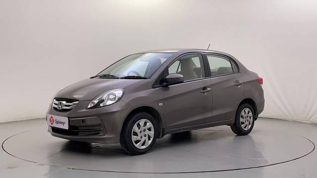 https://images10.gaadi.com/usedcar_image/4510778/original/028557b1e335b40af6ed77a81993b1df.JPG?imwidth=6400