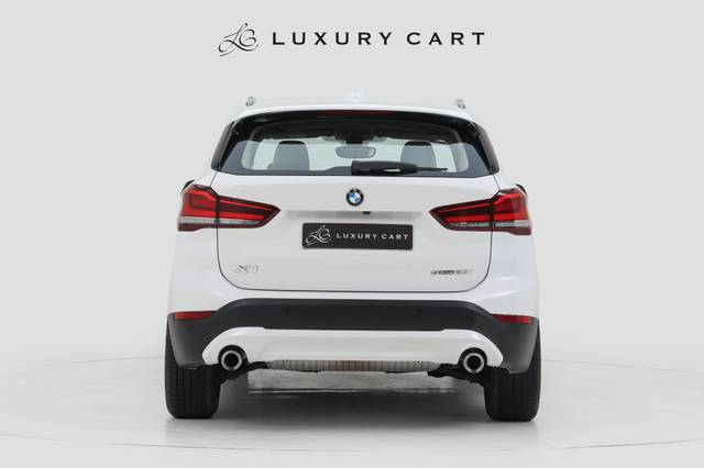 https://images10.gaadi.com/usedcar_image/4510801/original/processed_5a7ee7290b6b9312f136a8752b9a8bf7.jpg?imwidth=6402