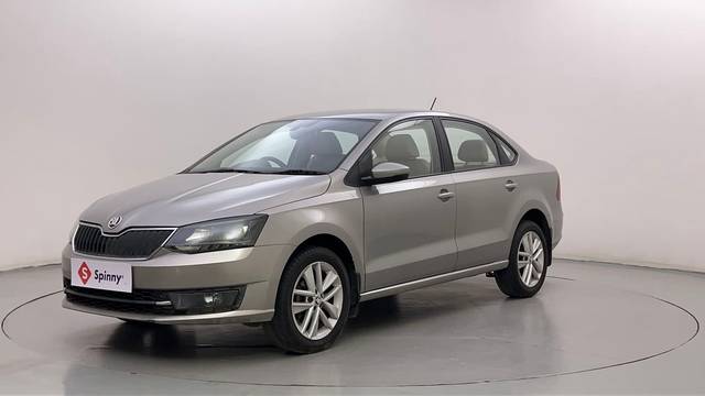 https://images10.gaadi.com/usedcar_image/4510807/original/6519d207ffeda9439985d5af5fa7af6c.JPG?imwidth=6400