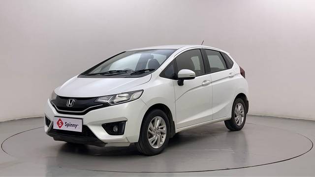 https://images10.gaadi.com/usedcar_image/4510863/original/f5dfc8d91cd99733065df0dfdded6d69.JPG?imwidth=6400