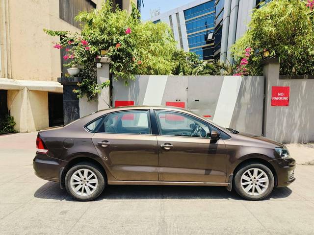 https://images10.gaadi.com/usedcar_image/4510869/original/processed_7b0a9d83c9111fa46a09b263783571d5.jpg?imwidth=6401