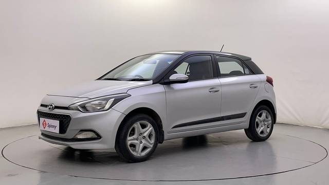 https://images10.gaadi.com/usedcar_image/4510875/original/605b1ad74aba49952c46b67a37d992a3.JPG?imwidth=6400