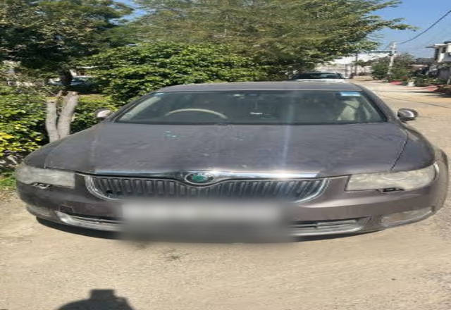 https://images10.gaadi.com/usedcar_image/4510938/original/957b61ab-8c05-4239-80ec-e6f0994b866d.?imwidth=6400
