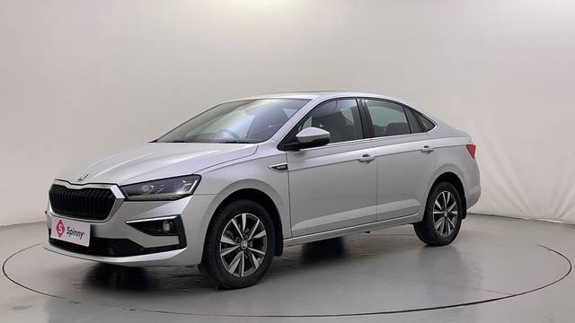 https://images10.gaadi.com/usedcar_image/4510963/original/16f901e84185730e5795b96f6717a601.JPG?imwidth=6400
