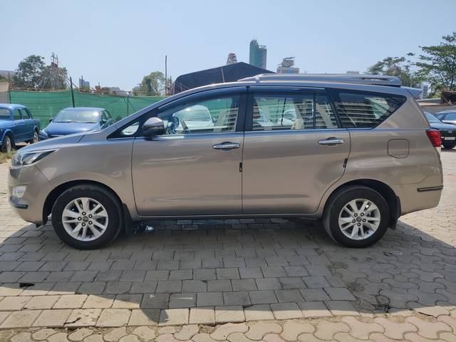 https://images10.gaadi.com/usedcar_image/4510985/original/aa0a8f11d5e83f22082393c13ffbac04.jpeg?imwidth=6402