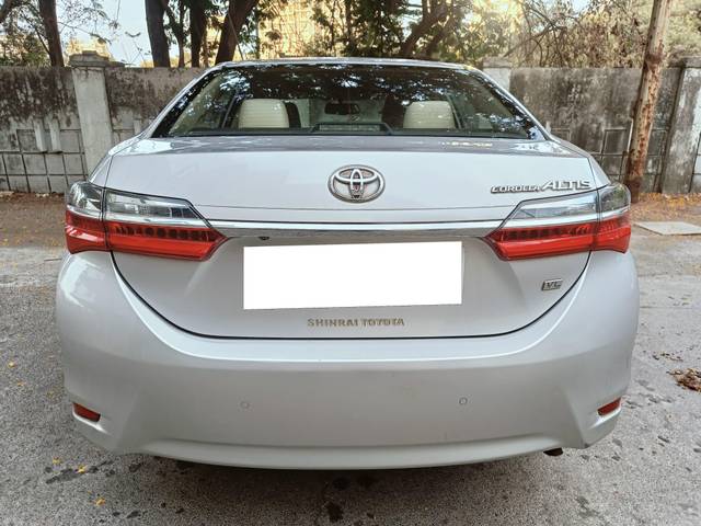 https://images10.gaadi.com/usedcar_image/4511017/original/processed_4bcf11a44d64520118ca7e6a93e9e1e6.jpg?imwidth=6402