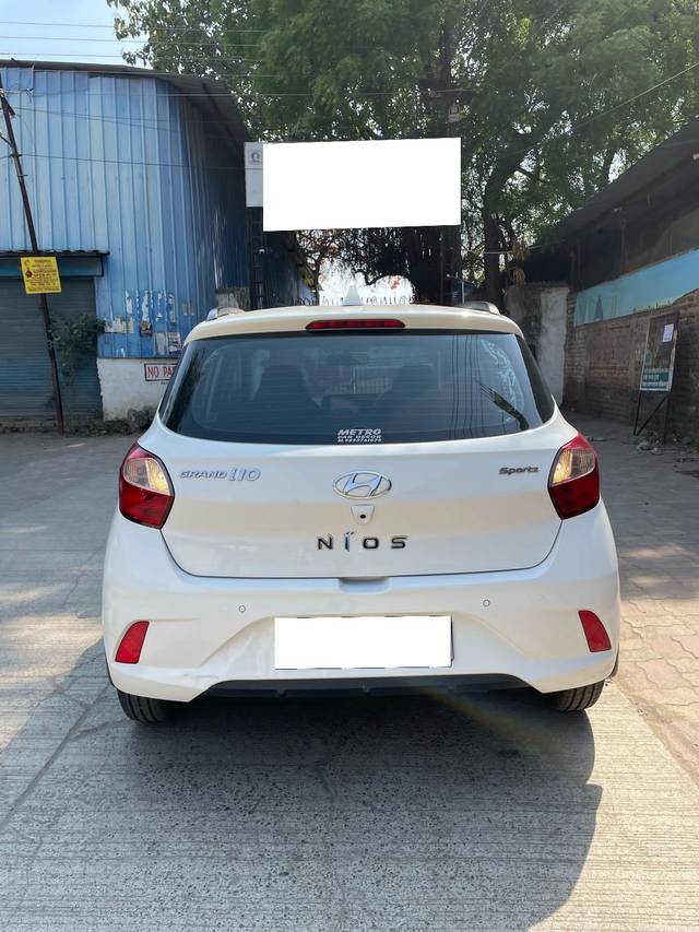 https://images10.gaadi.com/usedcar_image/4511045/original/processed_c09d82649c37efe73fcde0c13a437463.jpg?imwidth=6401