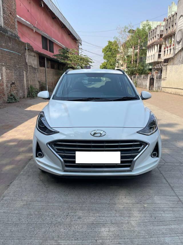 https://images10.gaadi.com/usedcar_image/4511045/original/processed_c1ed24616f1dc04f47b59c1172361f96.jpg?imwidth=6400