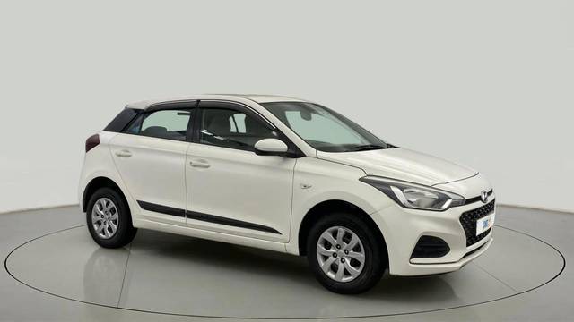 https://images10.gaadi.com/usedcar_image/4511050/original/531da276b0f204a4135098aa55ee9717.jpg?imwidth=6400