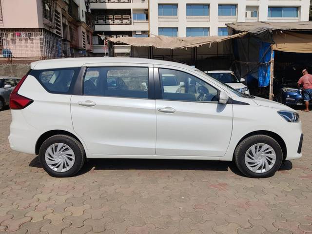 https://images10.gaadi.com/usedcar_image/4511065/original/7f50b8f8a0ba3823a4b4b2a3cda21bb0.jpeg?imwidth=6401